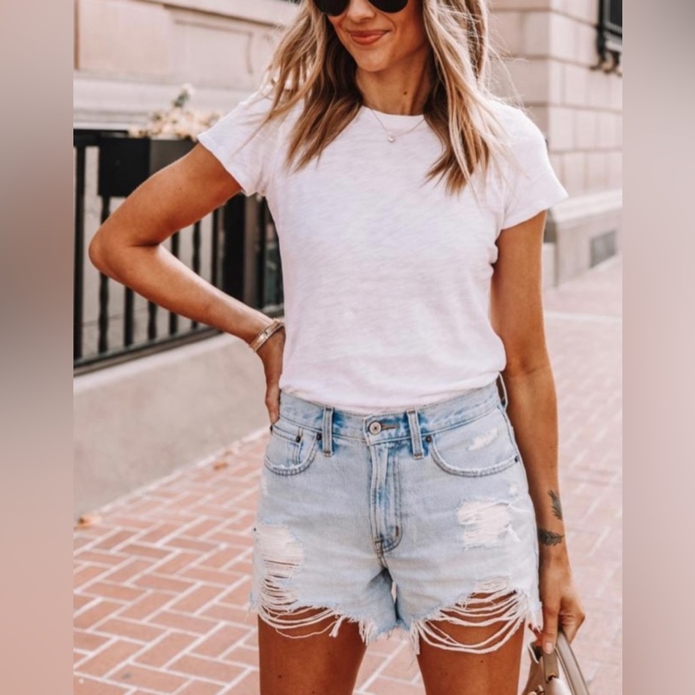 Abercrombie The Boyfriend Midrise Distressed